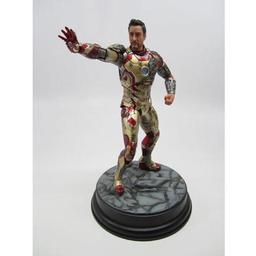 Click here to learn more about the Dragon Models, USA 1/9 Iron Man 3 - Mark XLII, Battle Damaged Version.