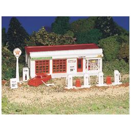 Click here to learn more about the Bachmann Industries HO Snap KIT Gas Station.