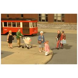 Click here to learn more about the Bachmann Industries O Strolling Figures.