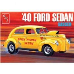 Click here to learn more about the AMT 1/25 1940 Ford Sedan, OAS.