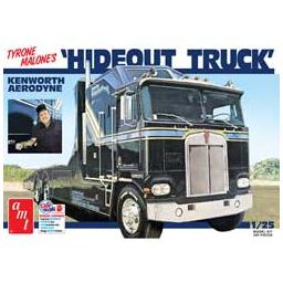 Click here to learn more about the AMT 1/25 Hideout Transporter Kenworth Tyrone Malone.