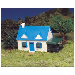 Click here to learn more about the Bachmann Industries HO Snap KIT Cape Cod House.