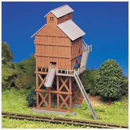 Click here to learn more about the Bachmann Industries HO Snap KIT Coaling Station.