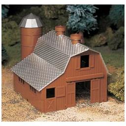 Click here to learn more about the Bachmann Industries O Snap KIT Dairy Barn.