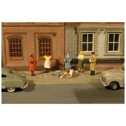 Click here to learn more about the Bachmann Industries HO Sidewalk People (7).