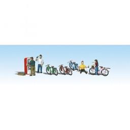 Click here to learn more about the Woodland Scenics HO Bicycle Buddies.