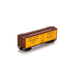 Click here to learn more about the Athearn HO 40'' Wood Reefer, NRC/Apples/Yakima #9203.