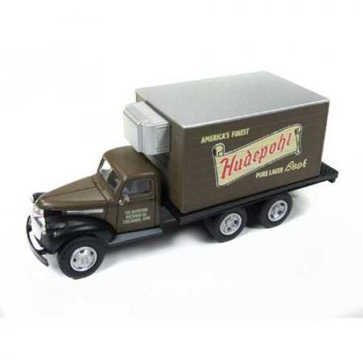 Classic Metal Works HO 1941-1946 Chevy Reefer Box Truck, Hudepohl Beer