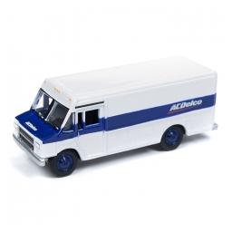 Click here to learn more about the Classic Metal Works HO 1990s Step Van/Delivery Truck, AC Delco.