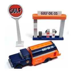 Click here to learn more about the Classic Metal Works HO 1960 Ford Tank Truck/Gas Sign & Pump, Gulf Oil.