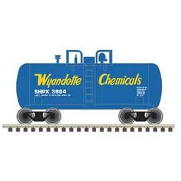 Click here to learn more about the Atlas Model Railroad N Trainman Beer Can Tank, Wyandotte/SHPX #3984.