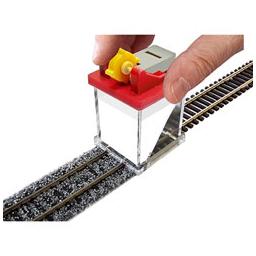 Click here to learn more about the Bachmann Industries N Ballast Gluer/Fixer.