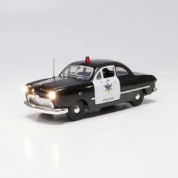 Click here to learn more about the Woodland Scenics O Just Plug Police Car.